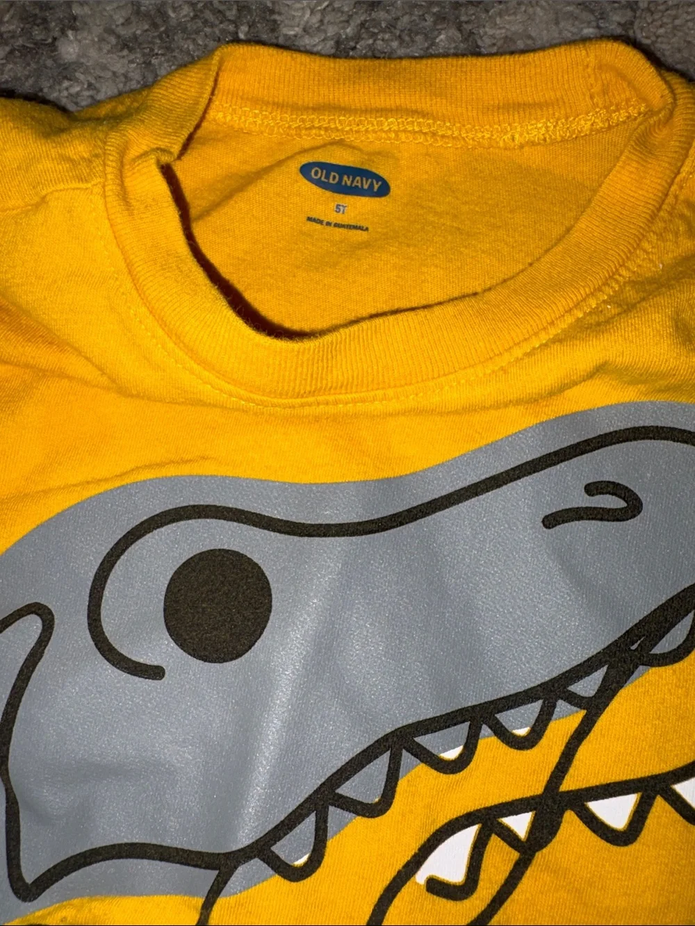 3/$15! Boys kids 5t pajama top Old Navy Yellow Long-Sleeve Tee Gray Dino Graphic